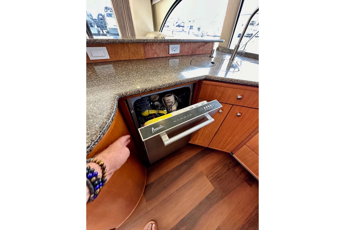 2004 Meridian 59 