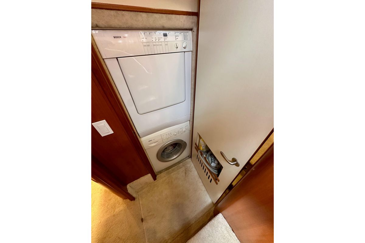 2004 Meridian 59 