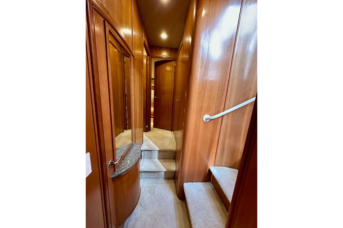 2004 Meridian 59 