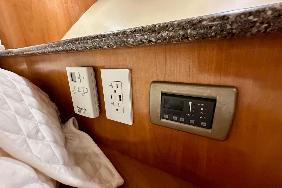 2004 Meridian 59 