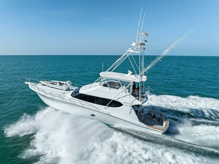 Big Game Yacht Photos Pics 2006 Hatteras 68 CNV Big Game