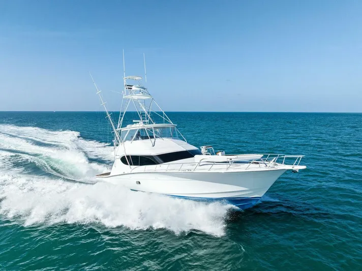 Big Game Yacht Photos Pics 2006 Hatteras 68 CNV Big Game