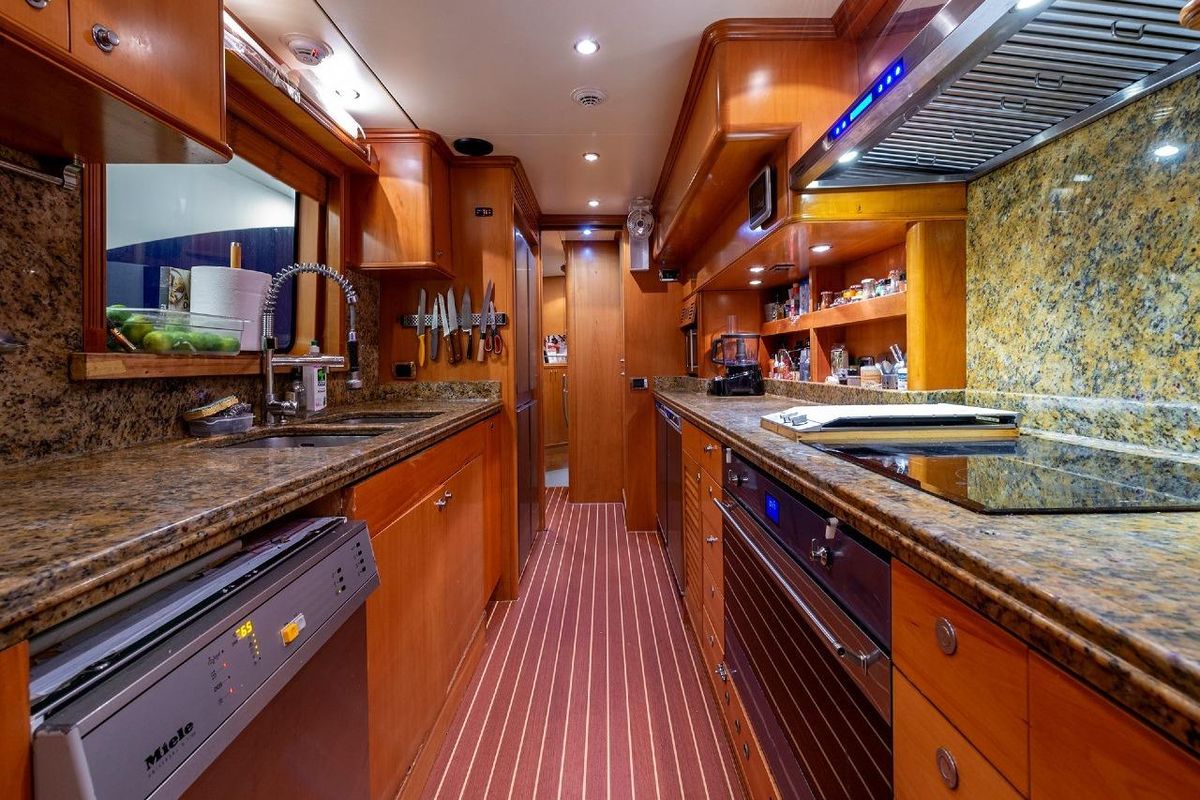 2003 Benetti 99 