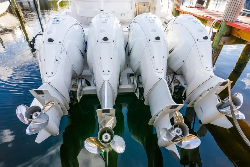 Her Salt Bouys Yacht Photos Pics 