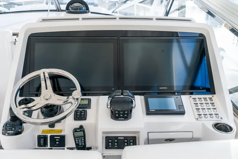 Her Salt Bouys Yacht Photos Pics 