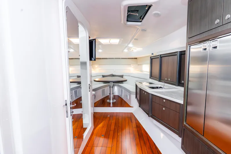 Her Salt Bouys Yacht Photos Pics 