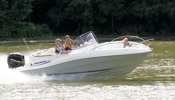 2007 Quicksilver 720 Commander