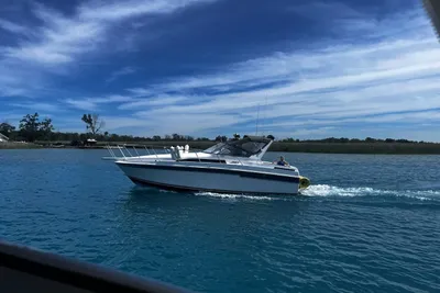 Trojan 10.8 Meter International