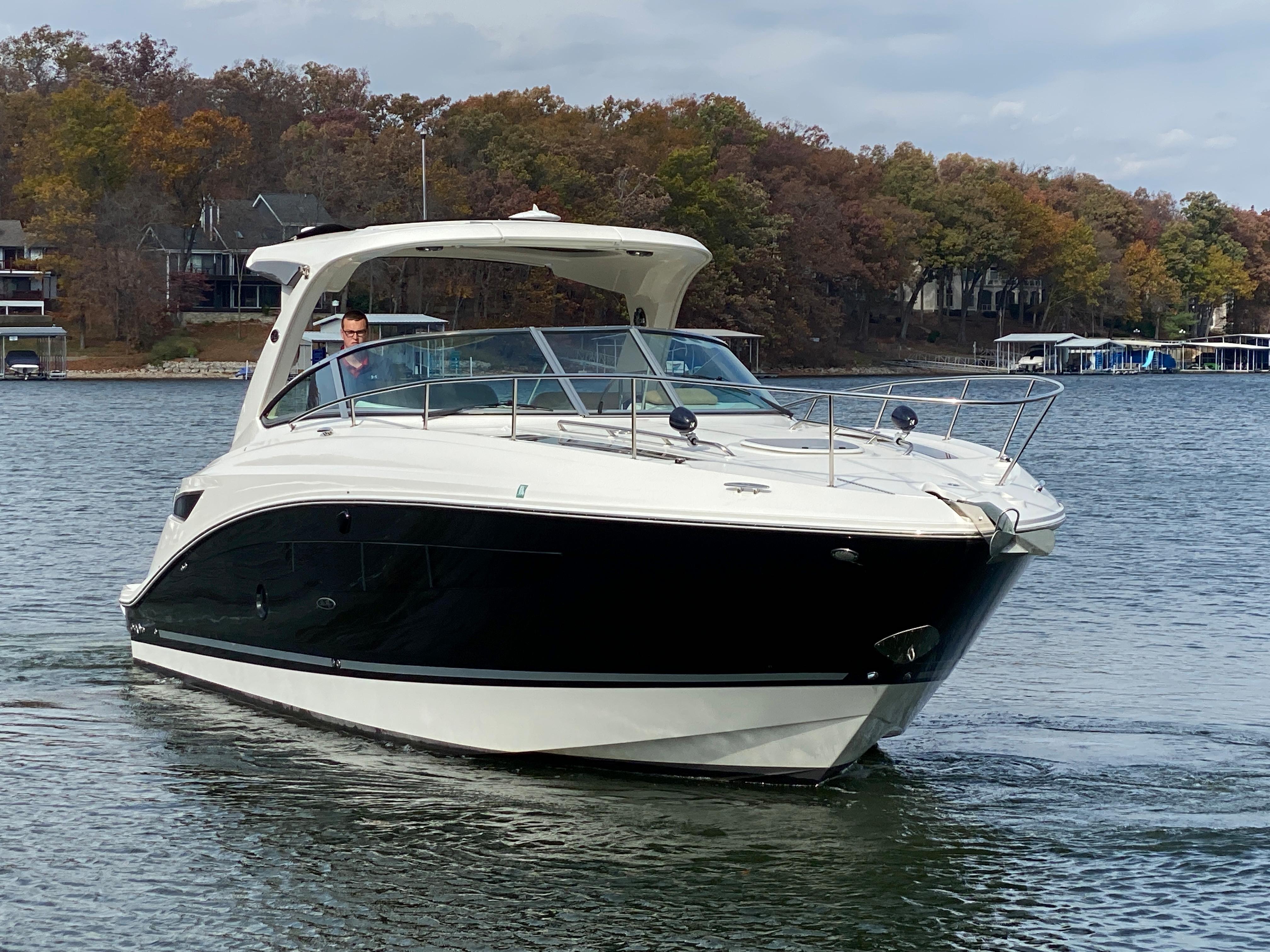 2019 Sea Ray 350 Sundancer Sports Cruiser for sale - YachtWorld