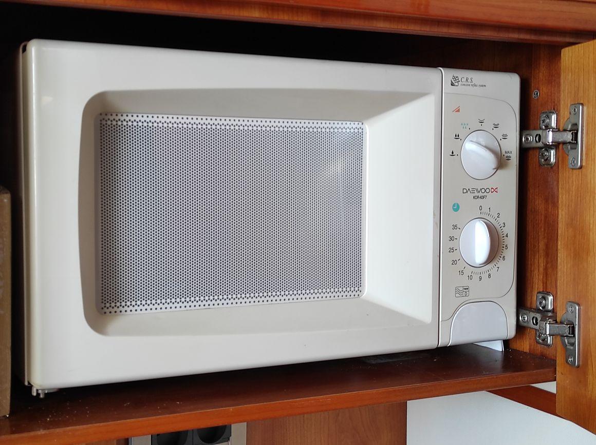 daewoo kor 63d7 microwave