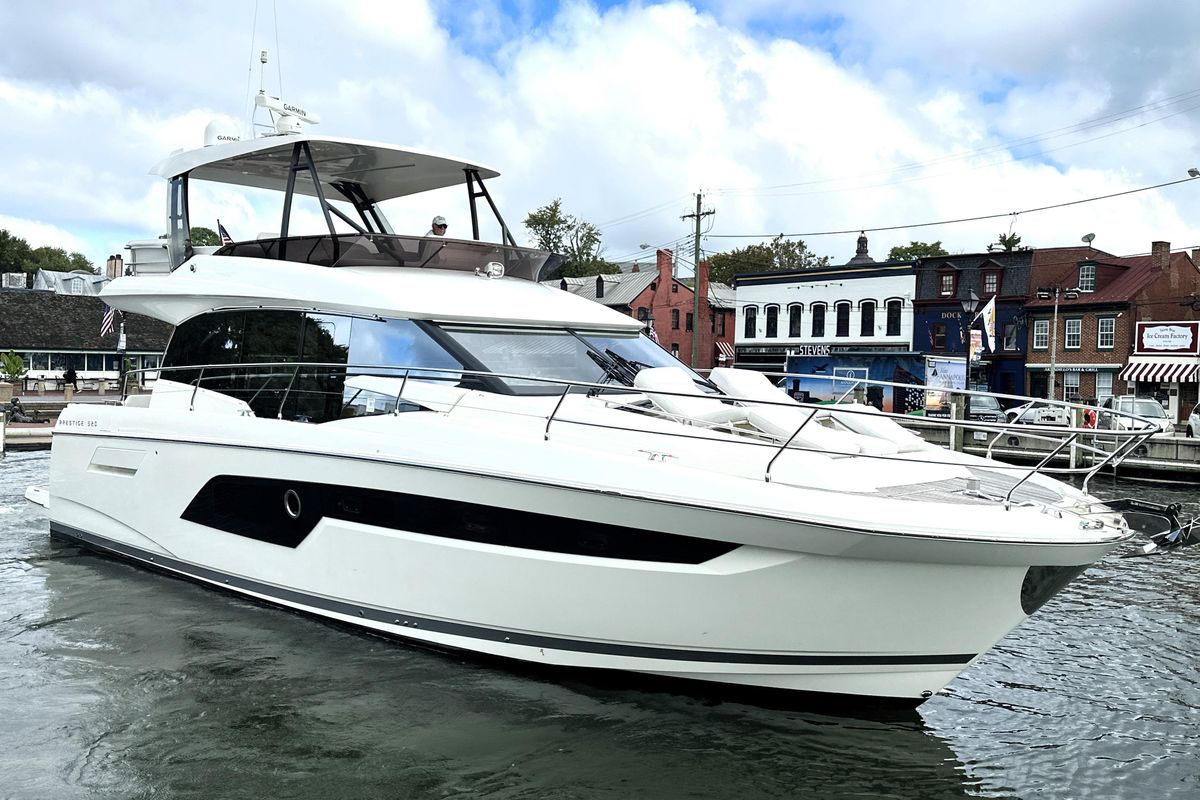 2023 Prestige 52 