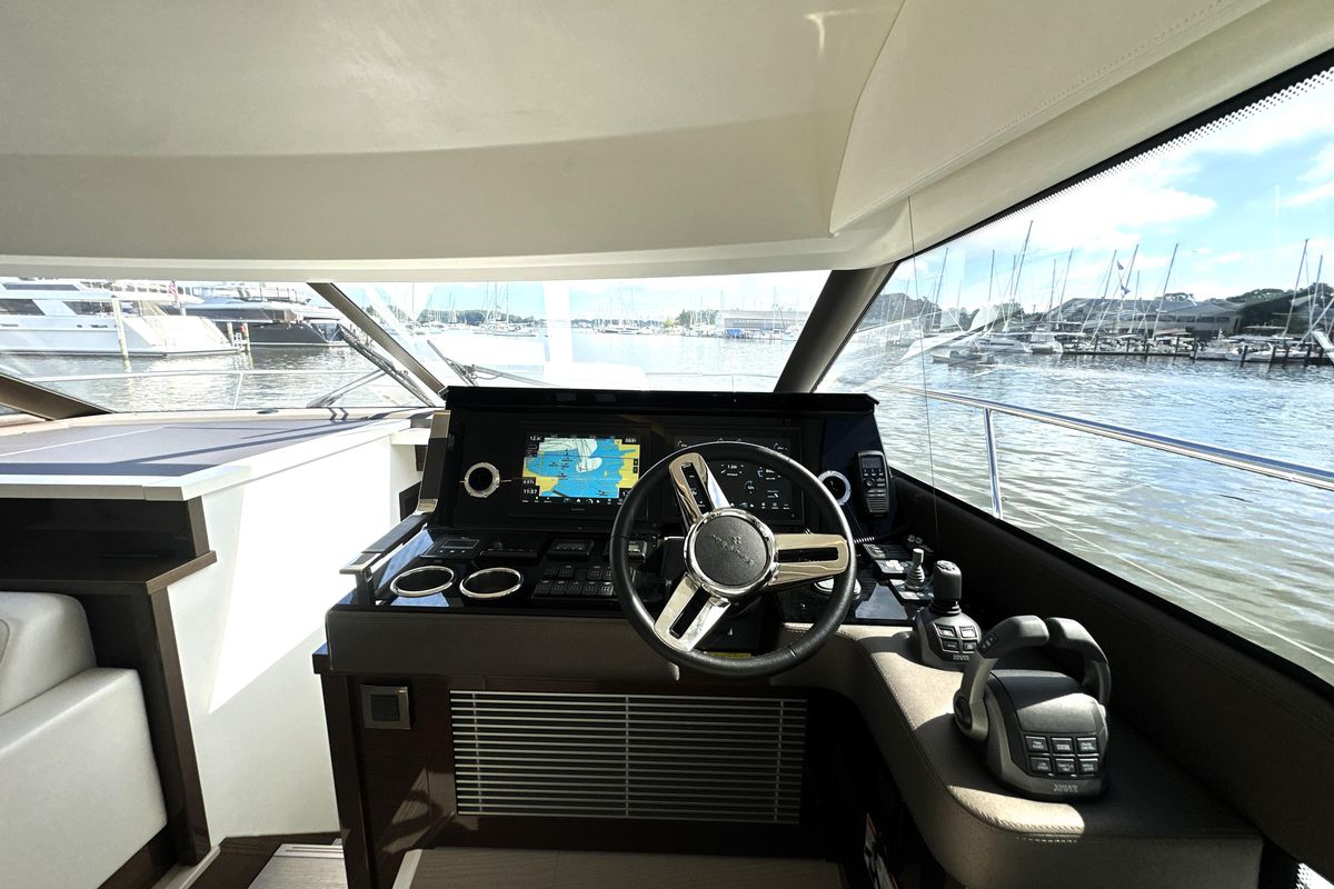 2023 Prestige 52 