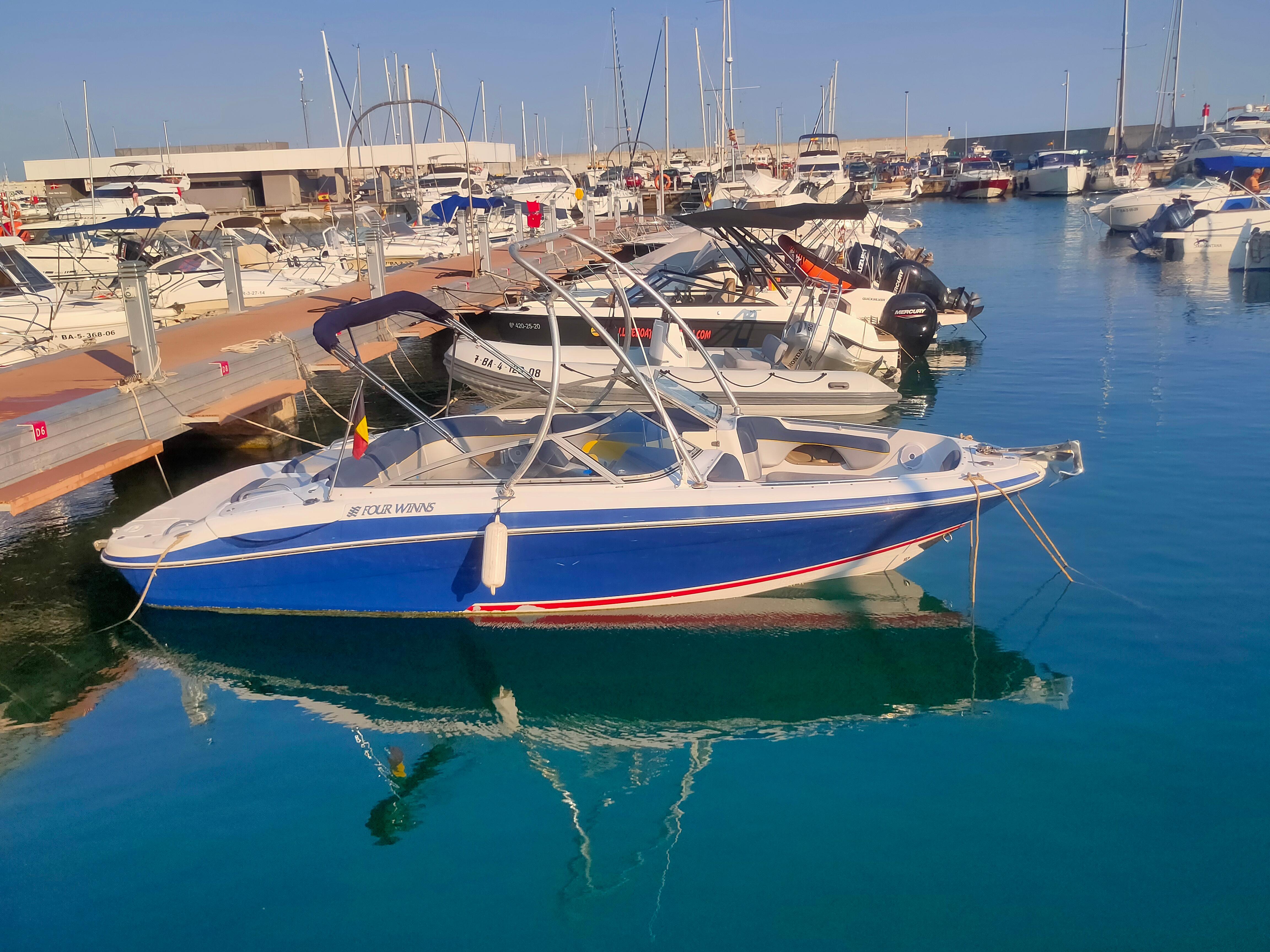 Used Four Winns 220 Horizon in Girona - iNautia