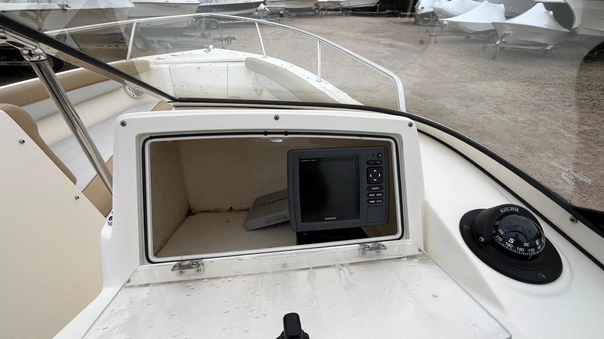 2015 Scout 210 Dorado Photo