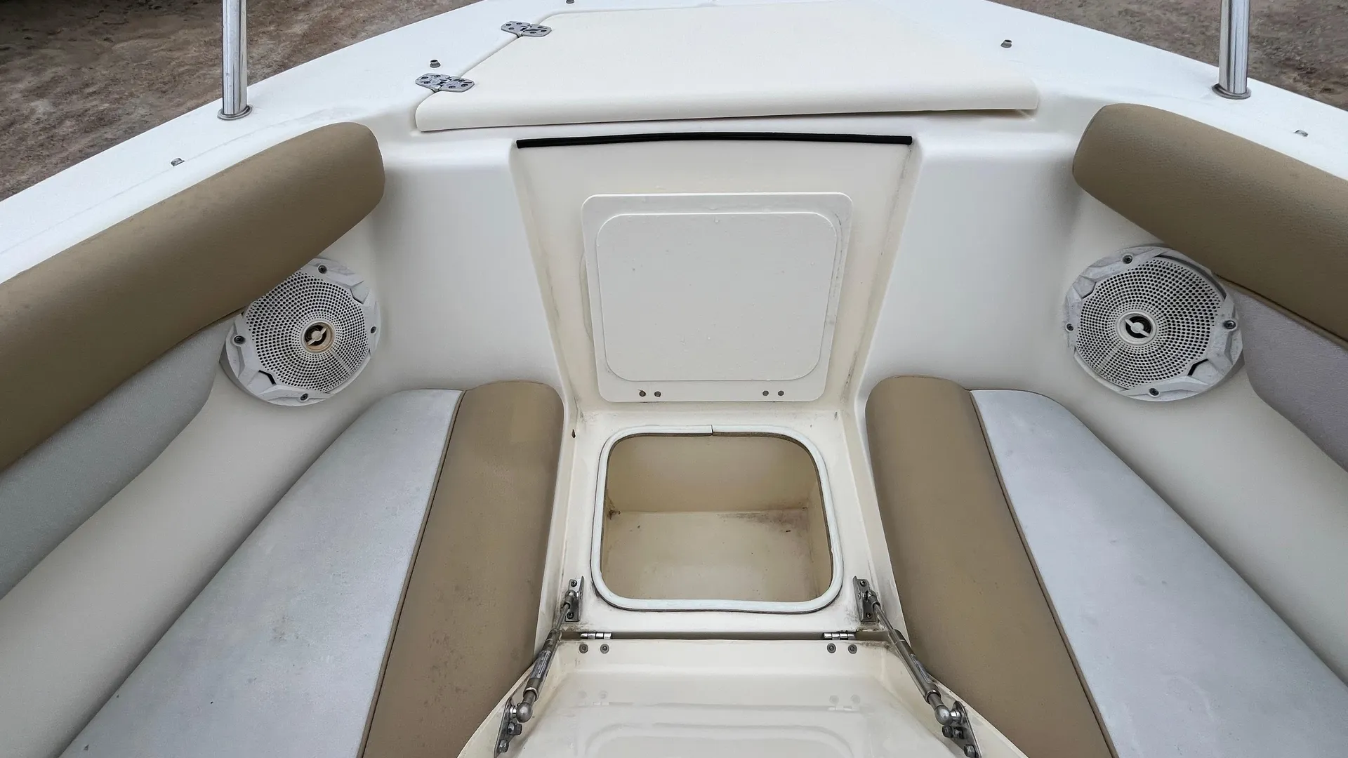 2015 Scout 210 Dorado Photo