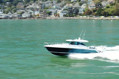 Tiara Yachts 43 LE