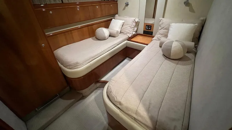 Etan Yacht Photos Pics Luxurious twin cabin in a 2004 Ferretti Yachts 760 model.