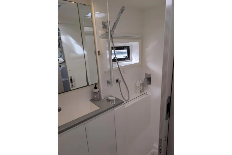 Changing Keys Yacht Photos Pics Modern bathroom in 2020 Leopard 40 yacht with shower and mirror.