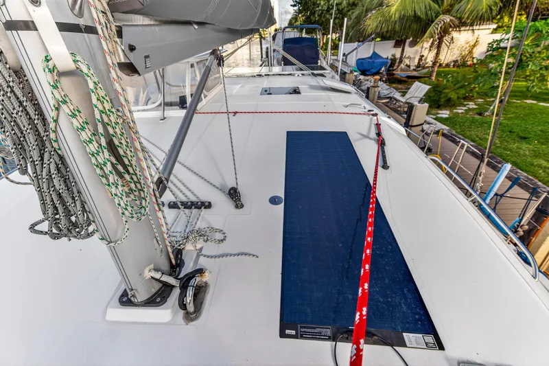 Changing Keys Yacht Photos Pics Deck of 2020 Leopard 40 catamaran with solar panel and rigging.