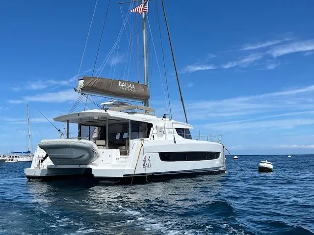 Relentless Yacht Photos Pics 