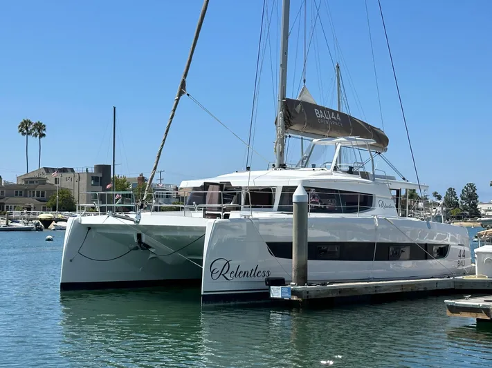 Relentless Yacht Photos Pics 