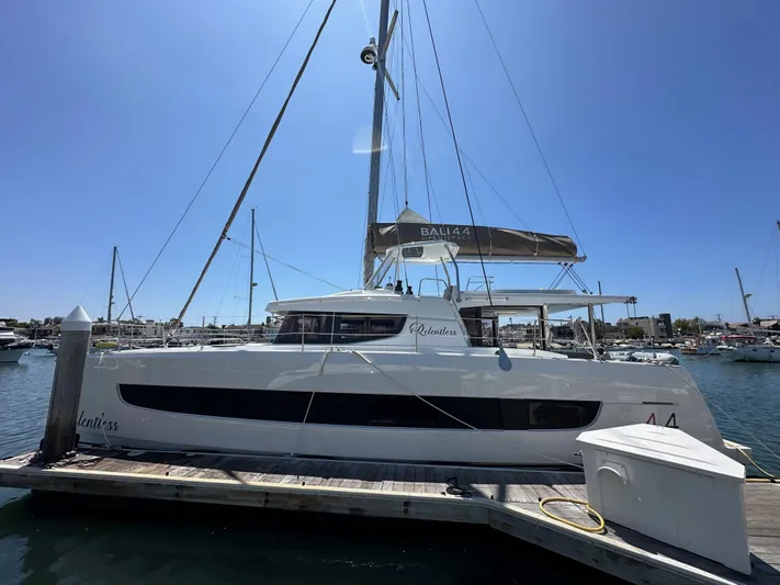 Relentless Yacht Photos Pics 