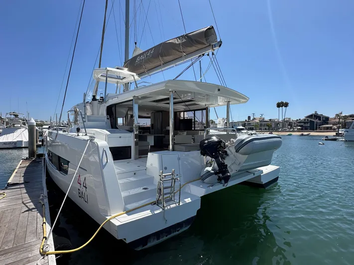 Relentless Yacht Photos Pics 