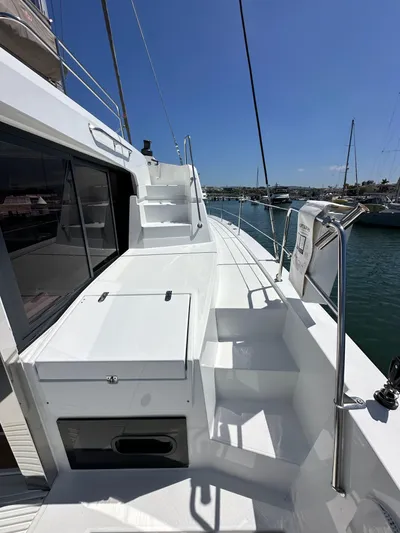 Relentless Yacht Photos Pics 