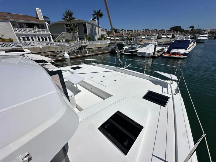 Relentless Yacht Photos Pics 