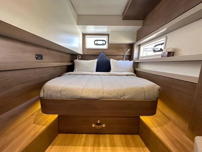 Relentless Yacht Photos Pics 