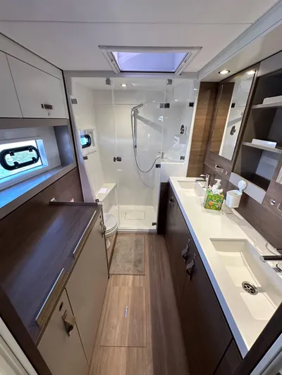 Relentless Yacht Photos Pics 