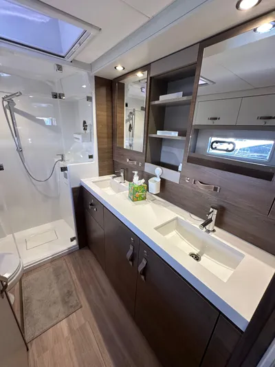 Relentless Yacht Photos Pics 