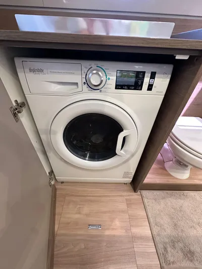 Relentless Yacht Photos Pics 