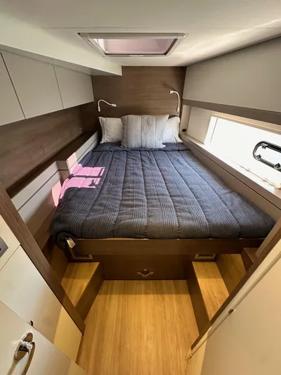 Relentless Yacht Photos Pics 