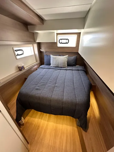 Relentless Yacht Photos Pics 