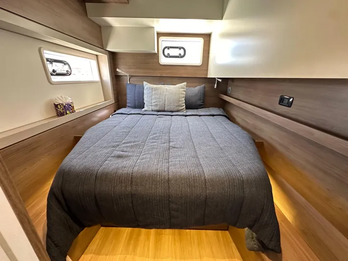 Relentless Yacht Photos Pics 