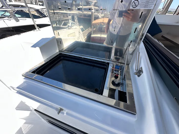 Relentless Yacht Photos Pics 