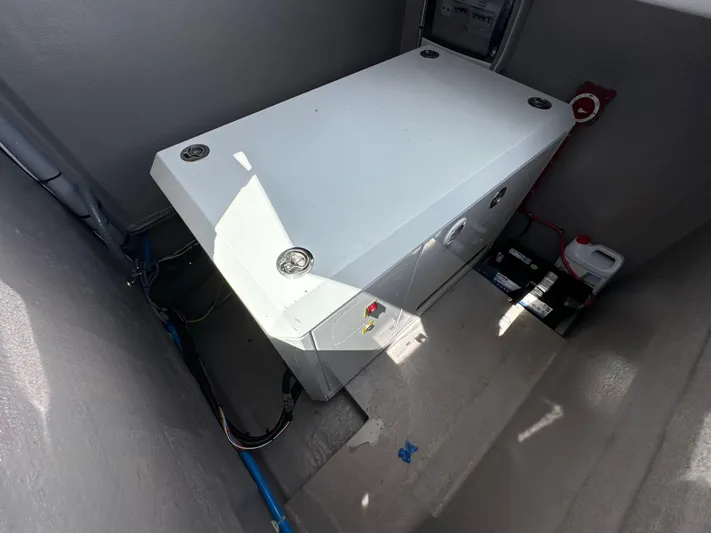 Relentless Yacht Photos Pics 