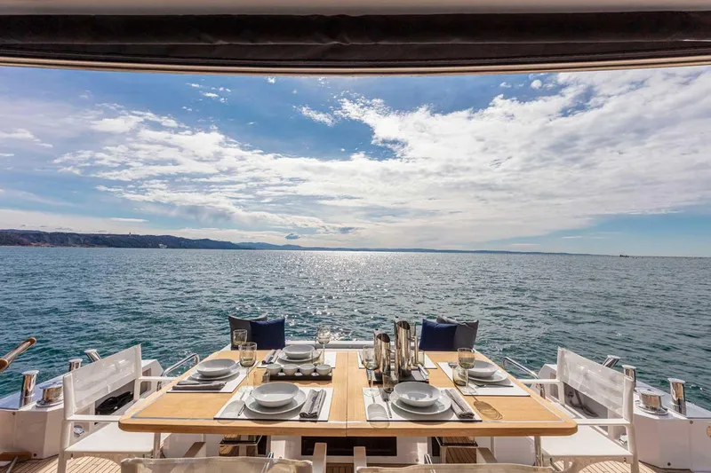  Yacht Photos Pics Manufacturer Provided Image