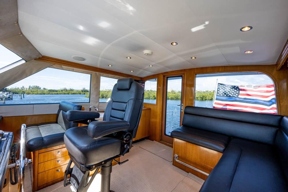 2004 Hatteras 60 
