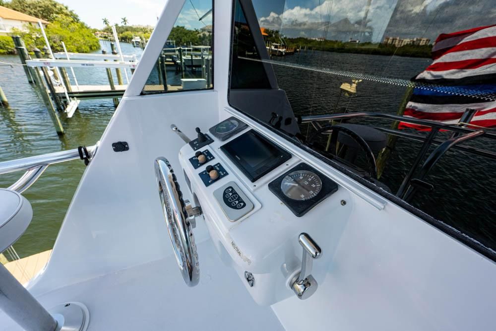 2004 Hatteras 60 