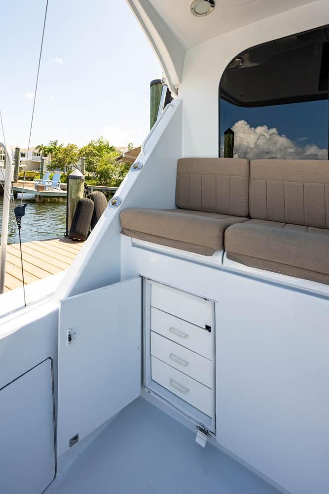 2004 Hatteras 60 