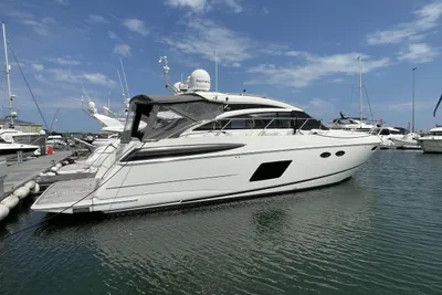 2015 Princess V52