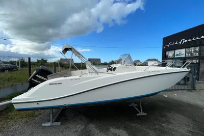 2016 Quicksilver Activ 675