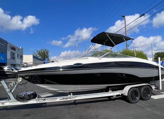 2006 Rinker 232 Captiva Cuddy Cuddy Cabin for sale - YachtWorld