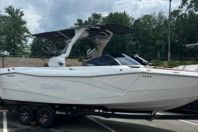 Malibu Wakesetter 26 LSV