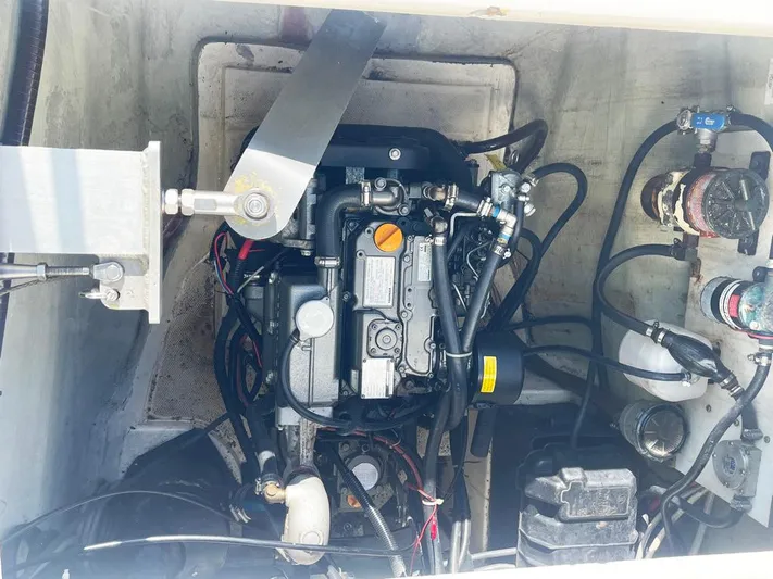 Sweet Escape Yacht Photos Pics 