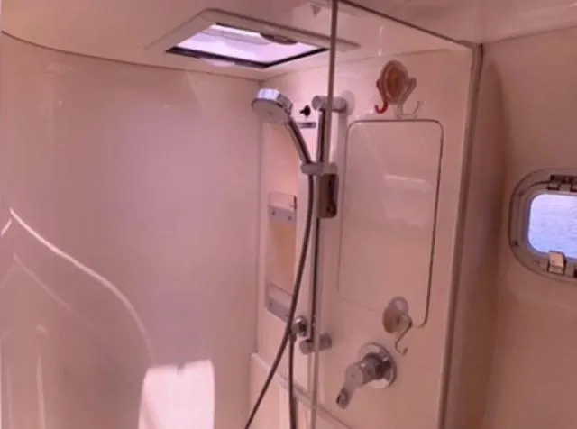 Sweet Escape Yacht Photos Pics 