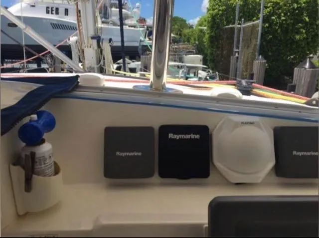 Sweet Escape Yacht Photos Pics 