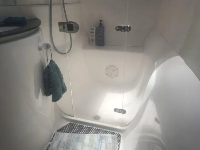 Sweet Escape Yacht Photos Pics 